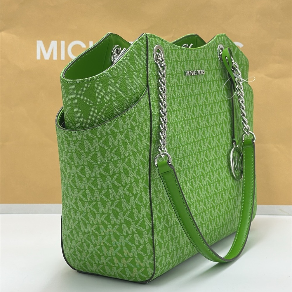 Michael Kors Jet Set Large Signature Logo Chain Shoulder Tote Bag
Jungle Green - Picture 4 of 16